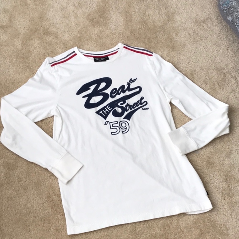 Men's Street Long Sleeve Tee. Size Small.